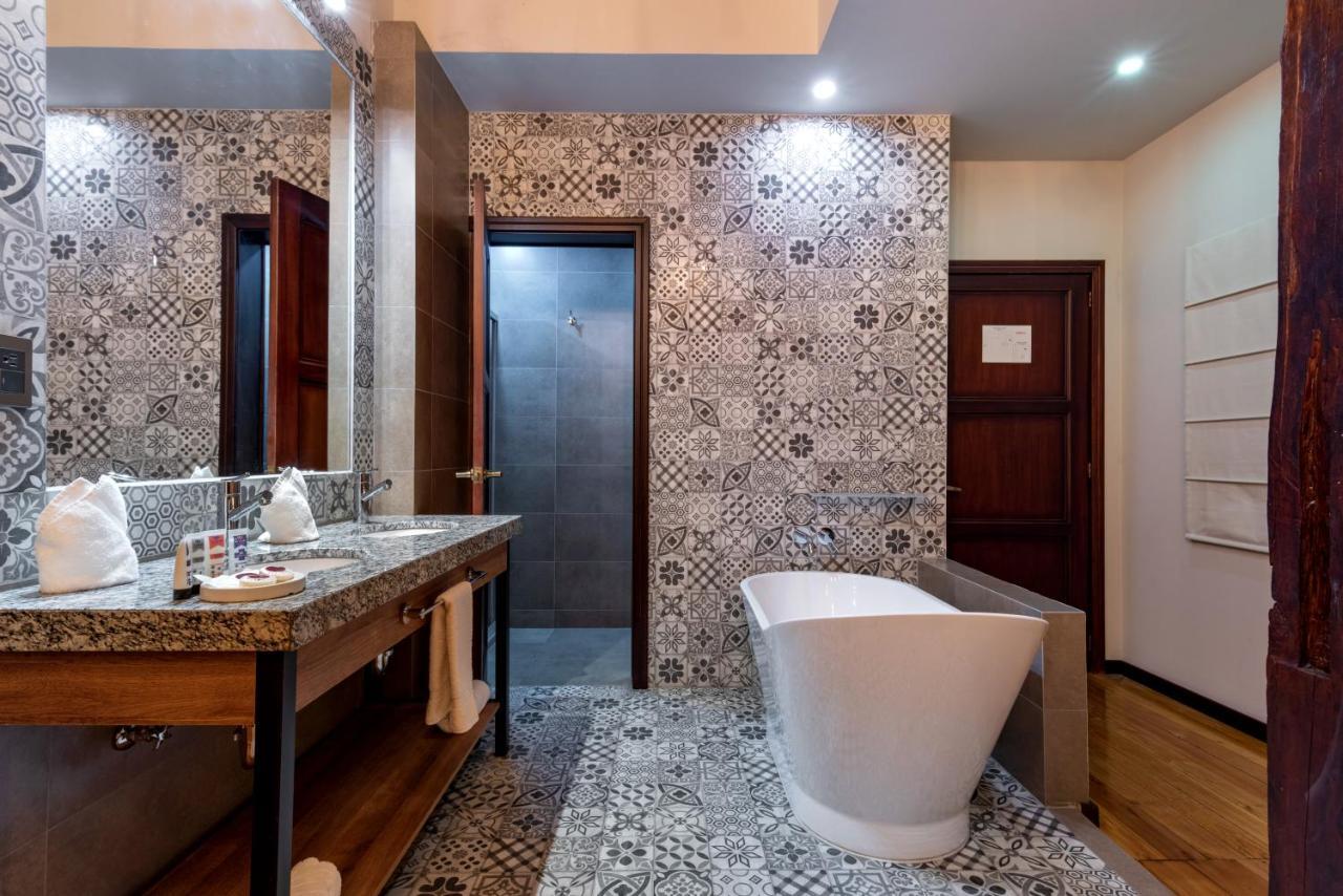 Hotel La Cofradia Pub-House Куенка Екстериор снимка