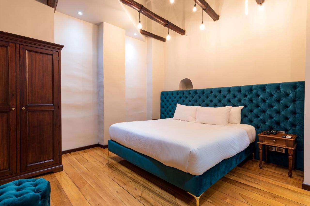 Hotel La Cofradia Pub-House Куенка Екстериор снимка