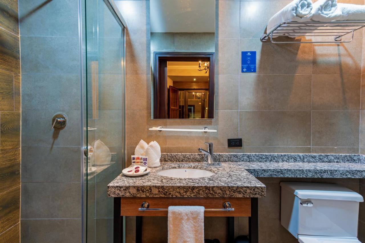 Hotel La Cofradia Pub-House Куенка Екстериор снимка